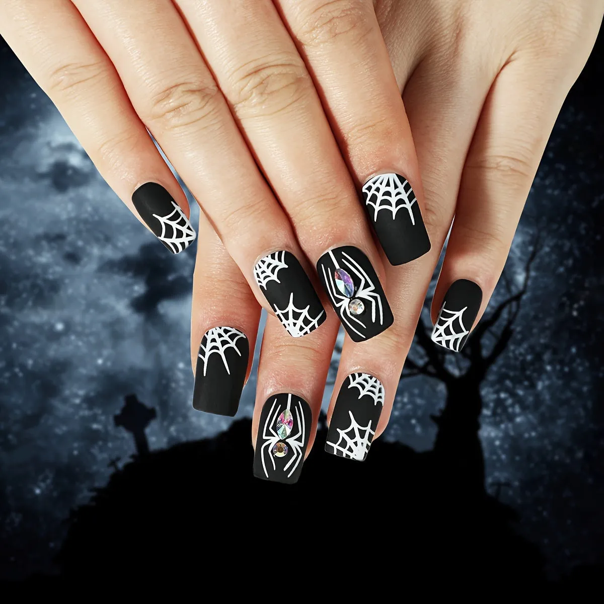 Hauntingly Chic Halloween Nail Art