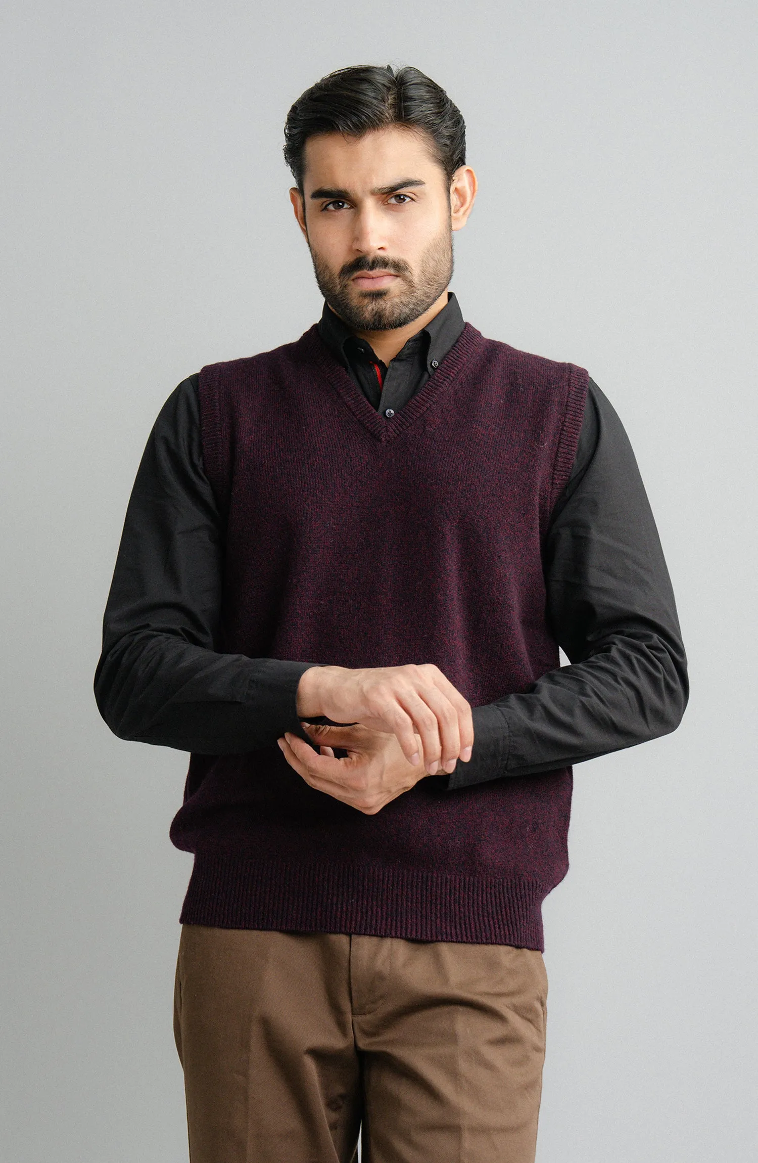 V-Neck Plain Sweater Sleeve-Less - Burgundy