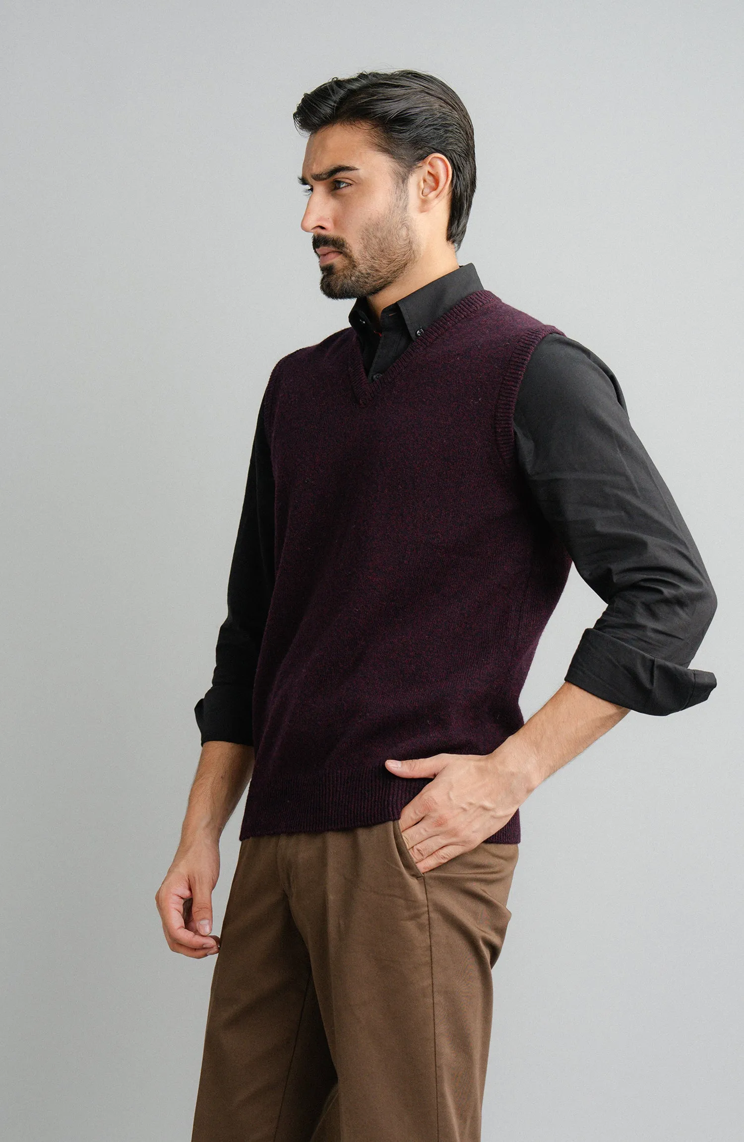 V-Neck Plain Sweater Sleeve-Less - Burgundy